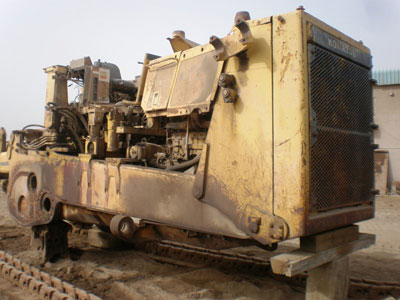 Export Logistics & Shipping, Inc. internationally transports D-375 dozer in cube container from Jebel Ali, Saudi Arabia to Vladivostok, Russia